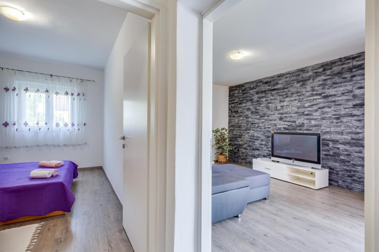 Apartment A & J بيتريتْشاني المظهر الخارجي الصورة